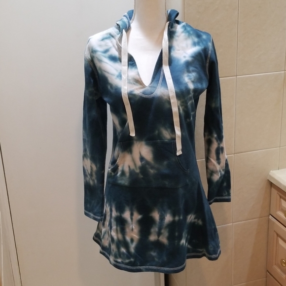 Tops - TYE DYE SWEATSHIRT